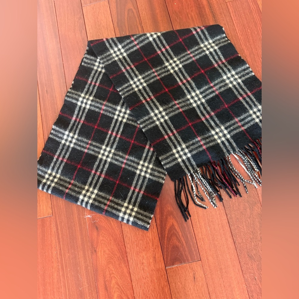 Jennifer Sun Black Red Cream Scarf Plaid 100% Merino Wool Fringe Scarf 13”x72”